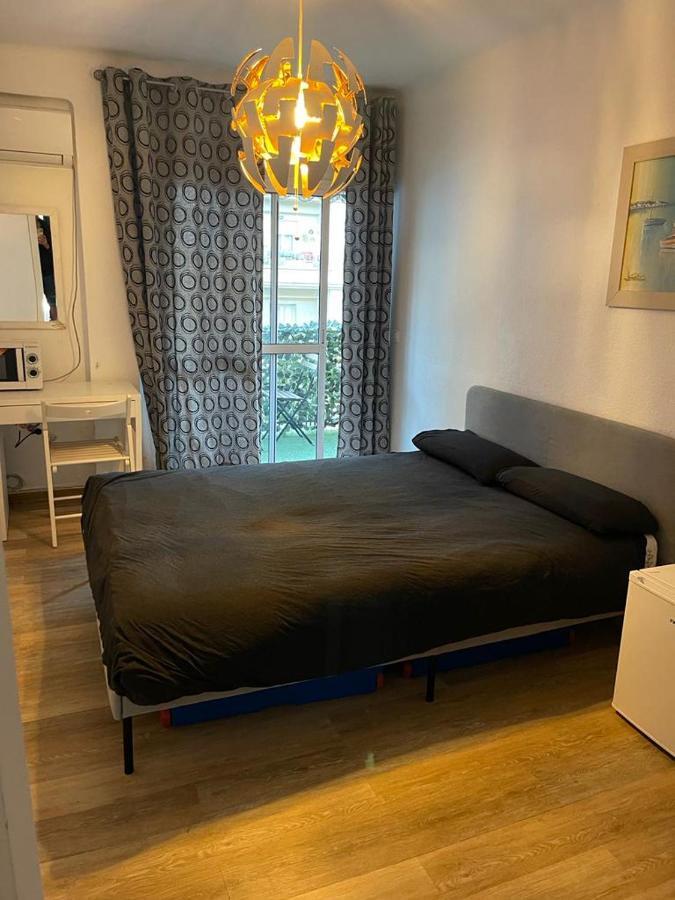 Apartamento De Habitaciones Privadas En El Centro De Малага Екстериор снимка